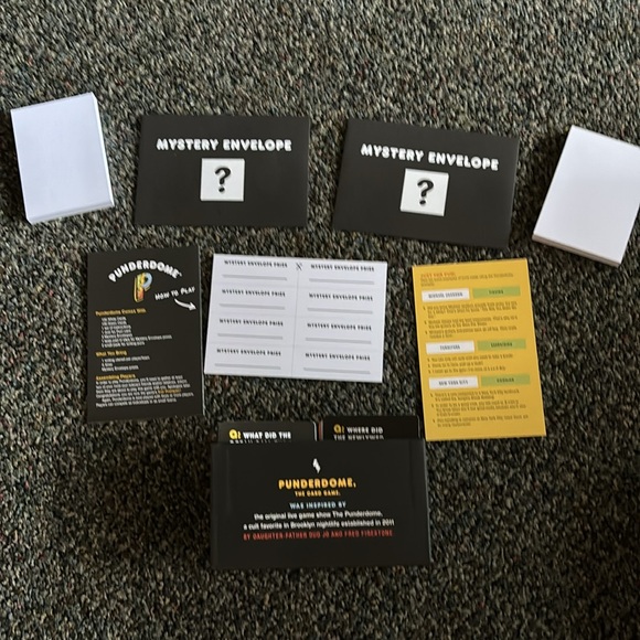 Punderdome - Card Game - Picture 3 of 6